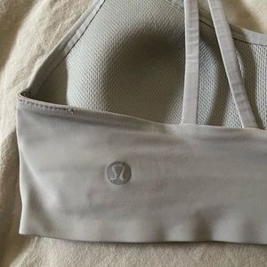 Lululemon like a cloud bra